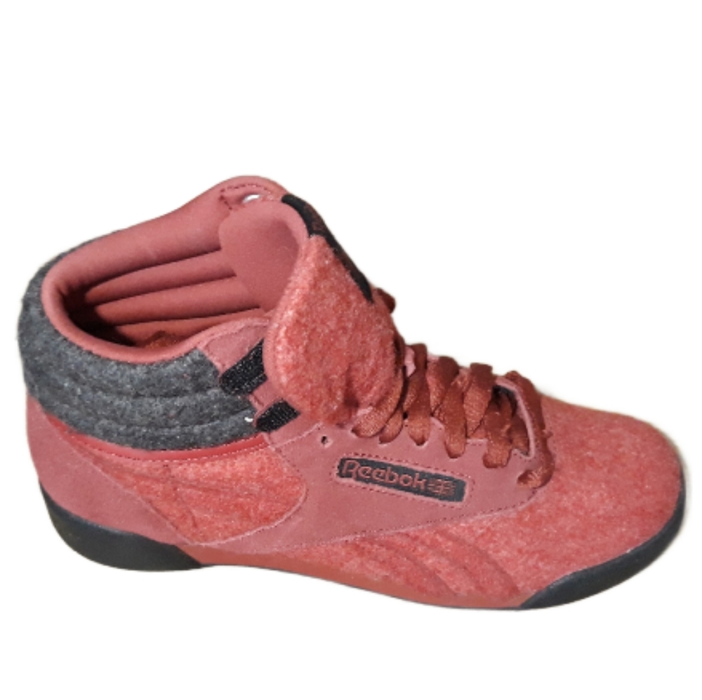 Reebok Girls Freestyle Hi Wool Grade School Shoes - Size 4 1/2 Burgundy